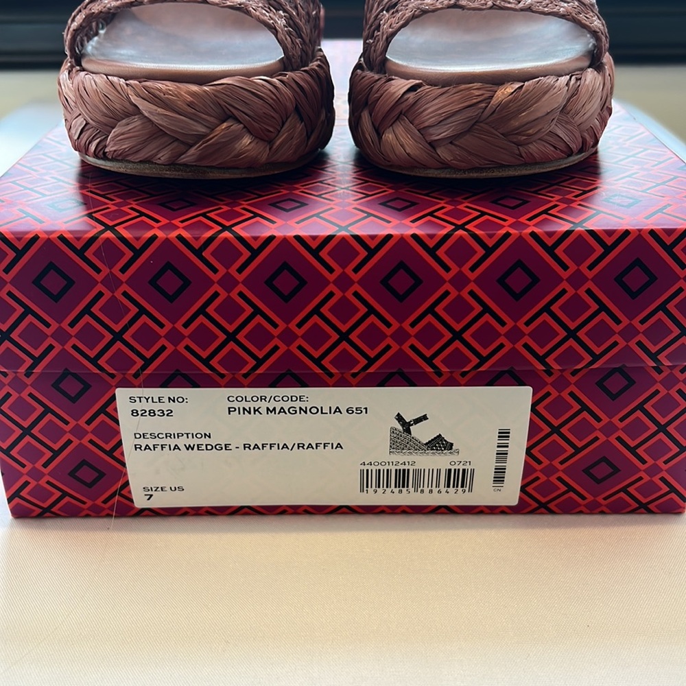 Excellent Tory Burch Rafia Wedge with Box - Picture 7 of 8